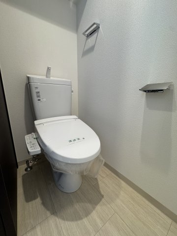 エステムコート神戸ハーバーランド前VIIレーベルのトイレ写真