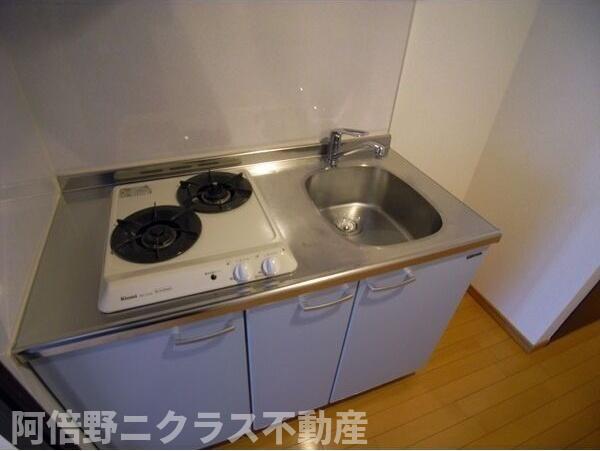 キッチン　内装は別部屋の参考写真です。