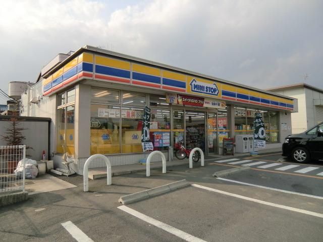コンビニ　ミニストップ（コンビニ）まで200m