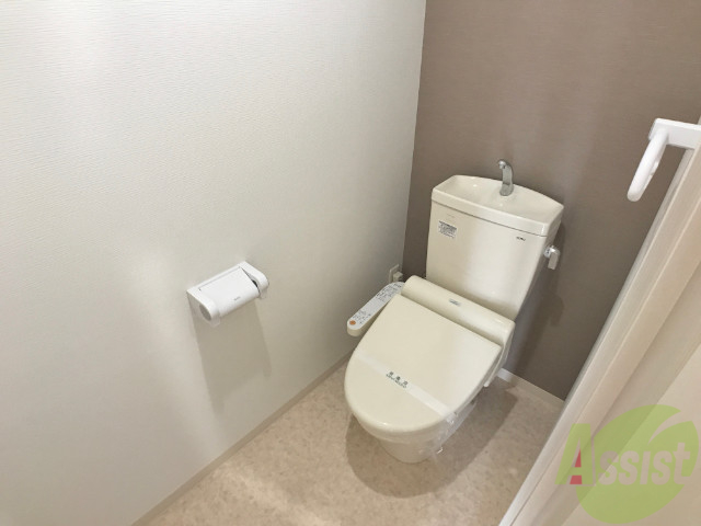 トイレ　ウォシュレット付きのトイレです。シャワートイレは日本の宝。