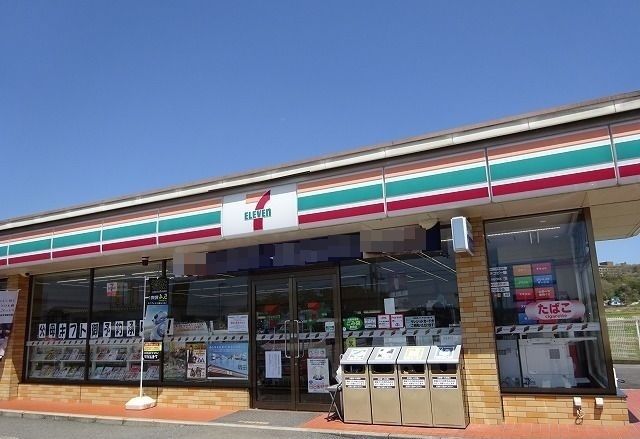 コンビニ　セブンイレブン（コンビニ）まで400m
