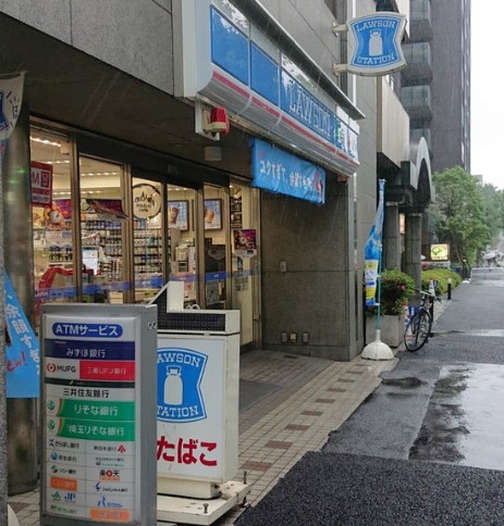 コンビニ　ローソン新宿大久保二丁目店（コンビニ）まで185m