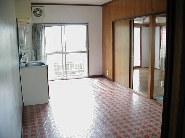 コーポ国母の居間写真