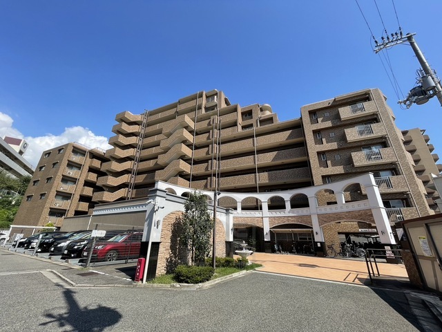大阪モノレール本線 山田駅 徒歩8分 築21年