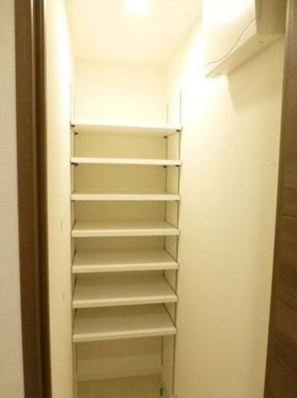 玄関　★《見学予約受け付け中》設備充実のハイグレード賃貸マンション