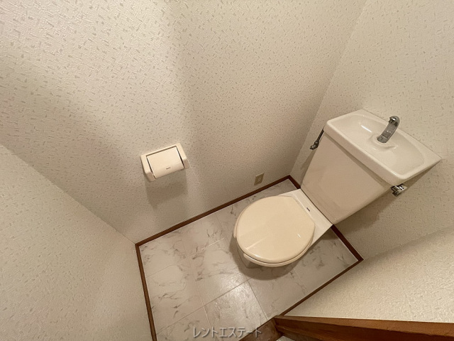 ラウンド東田辺のトイレ写真