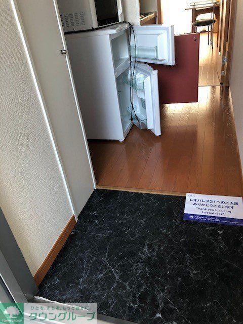 レオパレスソリッドの玄関写真
