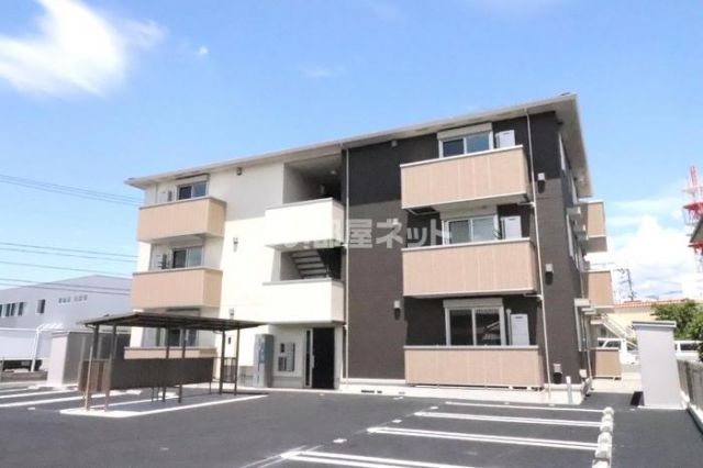 ロイヤルクレセントの外観写真