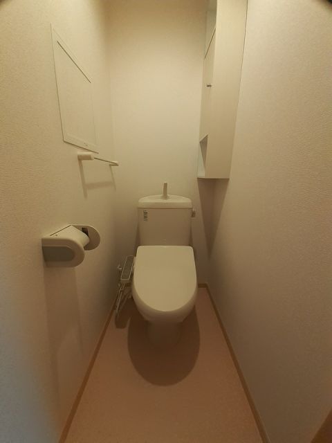 リンネ・シャルマンのトイレ写真