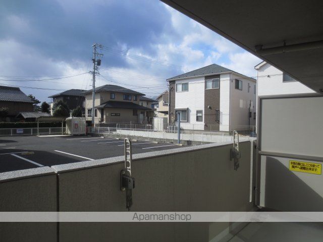 近鉄湯の山線 中菰野駅 徒歩4分 3階建 築17年の内装写真