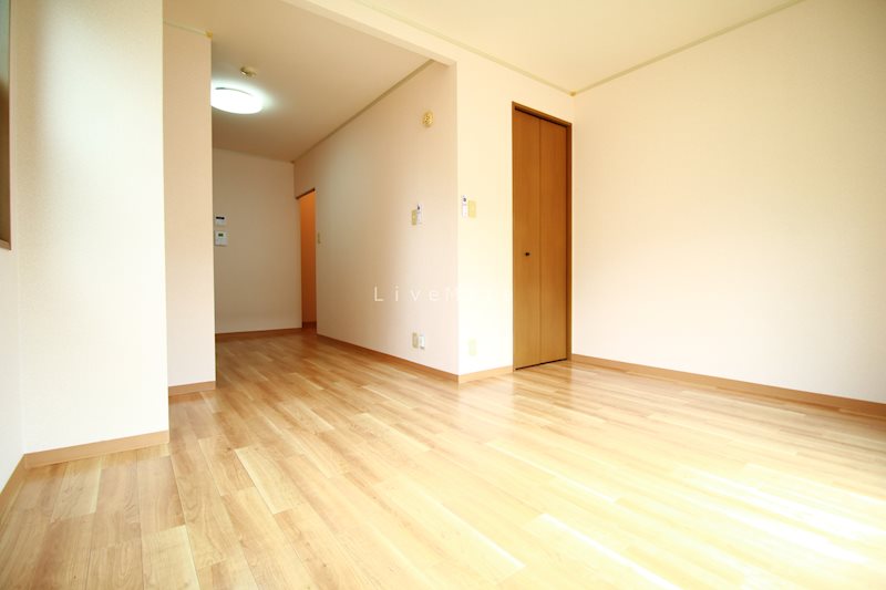 コモド エールの居間写真