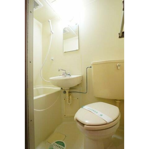東急池上線 戸越銀座駅 徒歩9分 4階建 築31年のトイレ写真