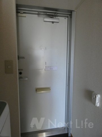 レオパレスOrionの玄関写真