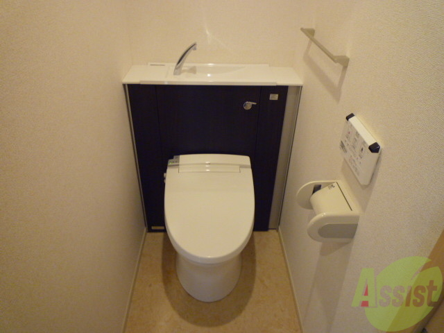 トイレ　清潔なトイレで掃除をしたくなりますね。