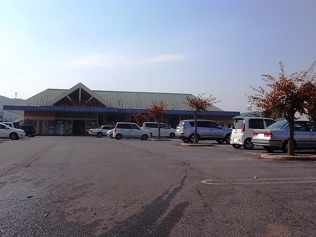 スーパー　山陽マルナカ天城店（スーパー）まで165m