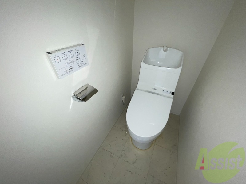 トイレ　トイレは温水洗浄便座が付いているのが嬉しいです。