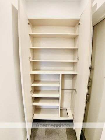 カナルグランデの居間写真