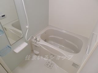 バス・シャワールーム　追い焚き・浴室暖房乾燥機あり