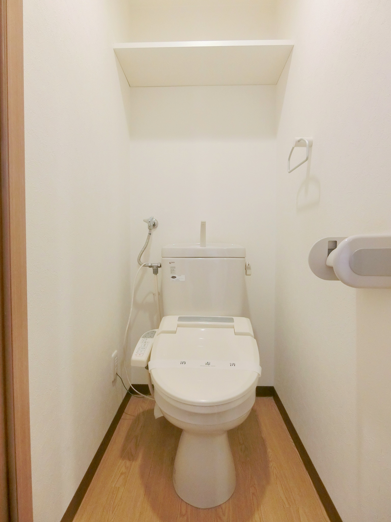 トイレ　トイレには人気のウォシュレットが設置されています！