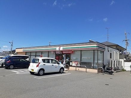 コンビニ　セブンイレブン西垣生店様（コンビニ）まで650m