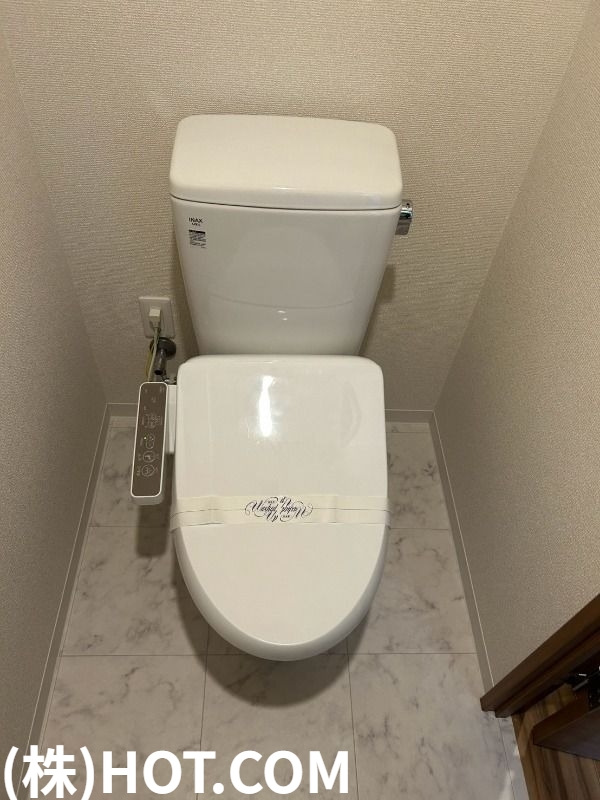 ＪＲ博多南線 博多駅 徒歩13分 8階建 築11年のトイレ写真