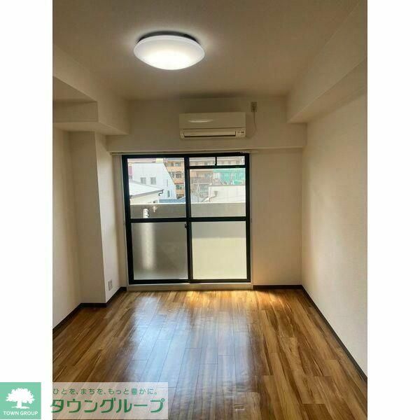 デイグラン上新庄の居間写真