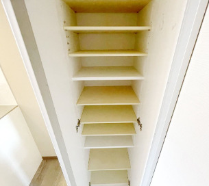 収納　シューズBOX