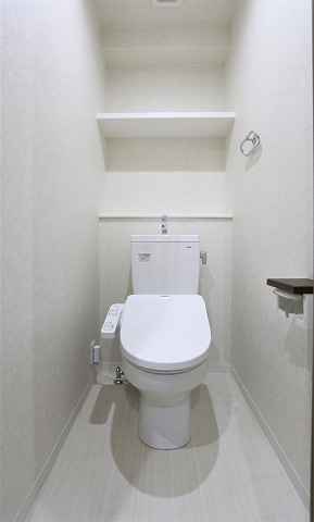 地下鉄空港線 東比恵駅 徒歩4分 13階建 築6年のトイレ写真