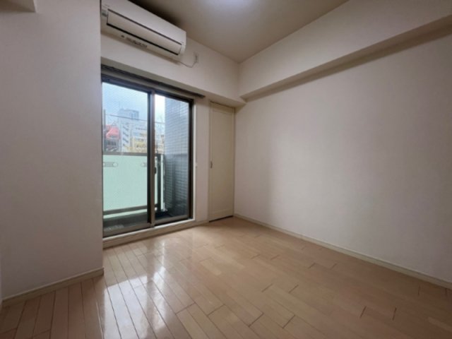 ラティス新橋の居間写真