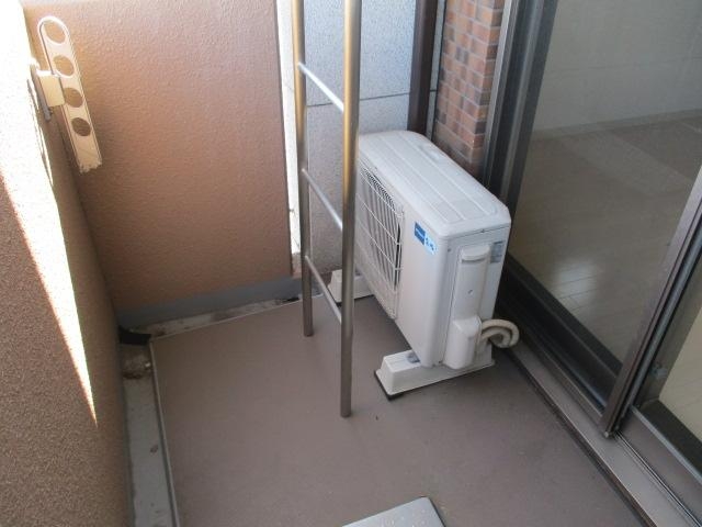 バルコニー　日当たりの良いバルコニーです。