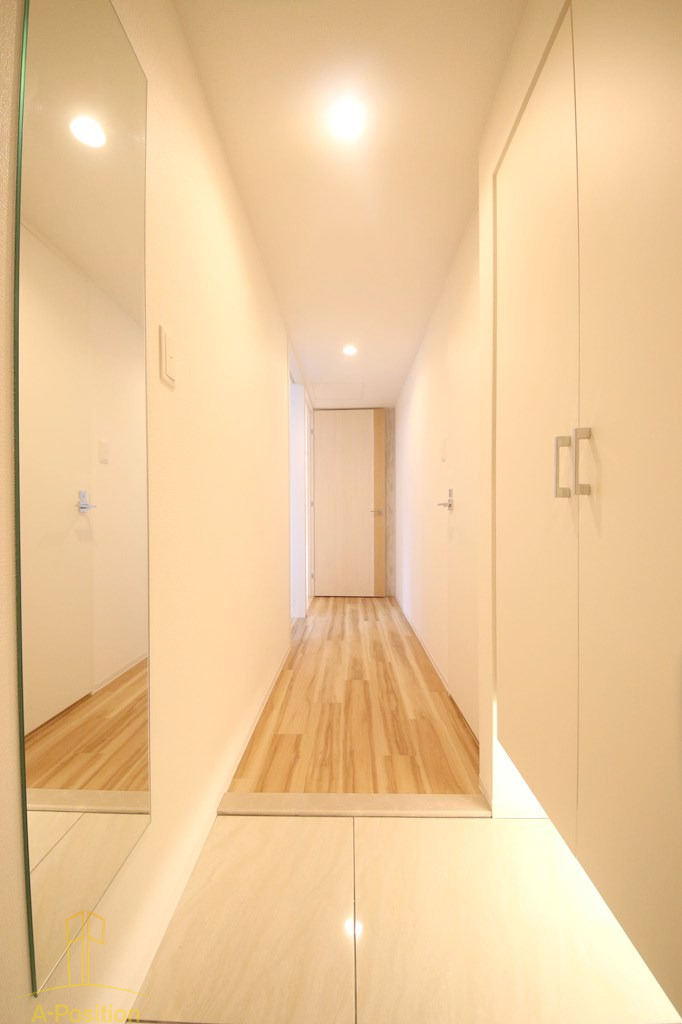 玄関　セレニテフラン本町