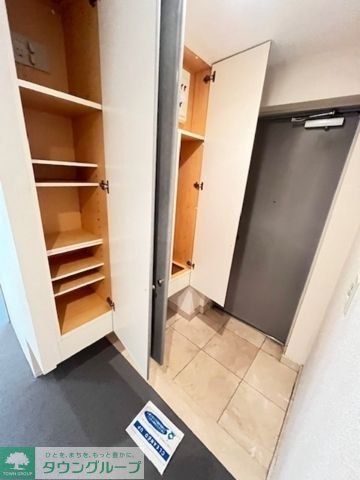 玄関　お問合せはタウンハウジングまで！※現地待合わせ相談可能