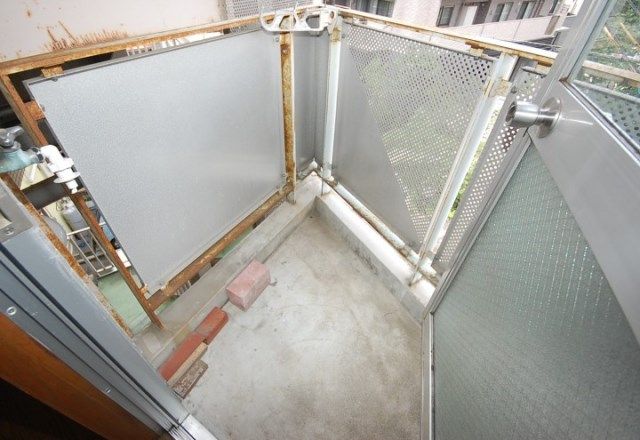 西鉄天神大牟田線 高宮駅 徒歩16分 4階建 築32年の内装写真