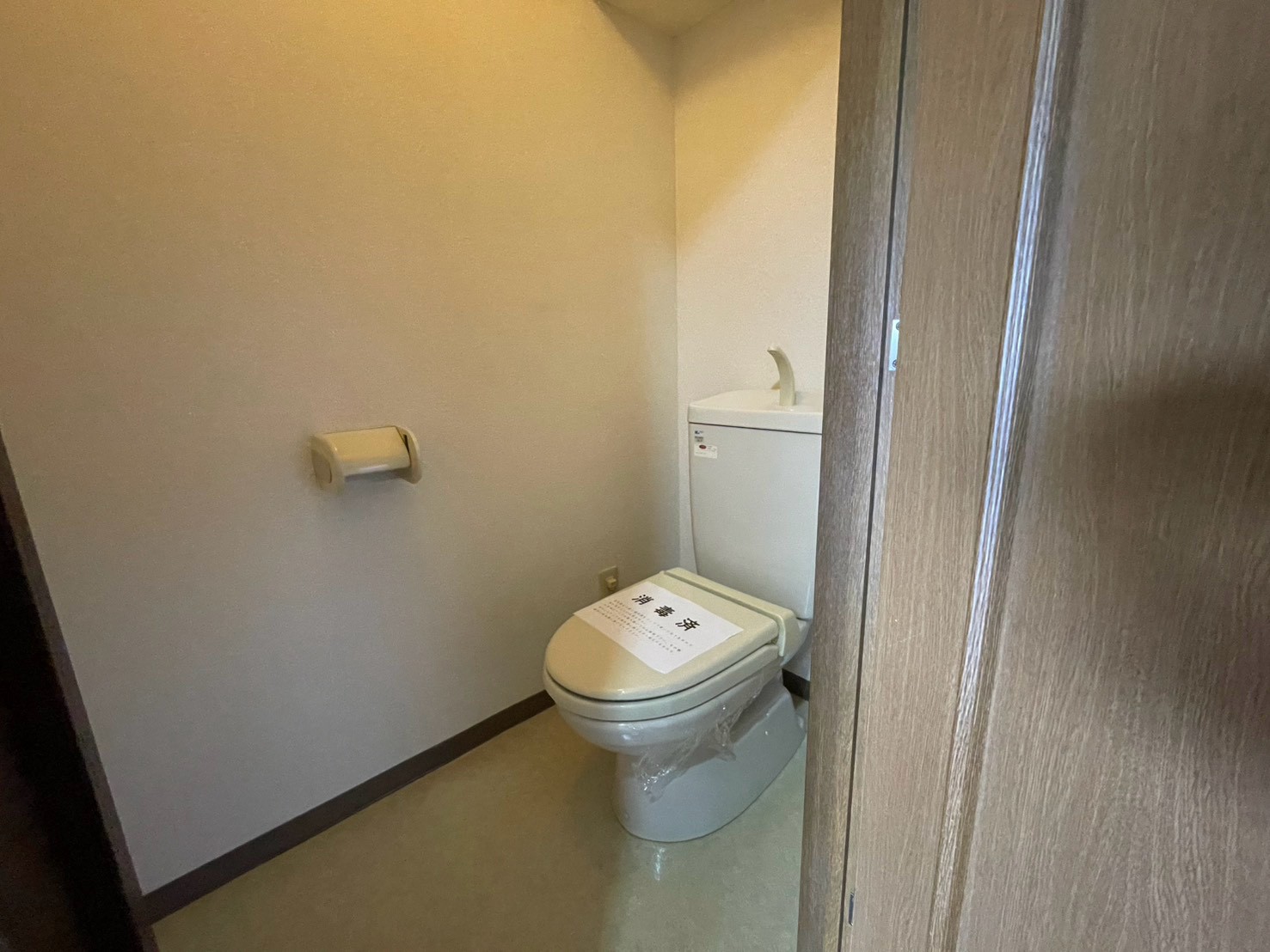 ファーストフィンガーのトイレ写真