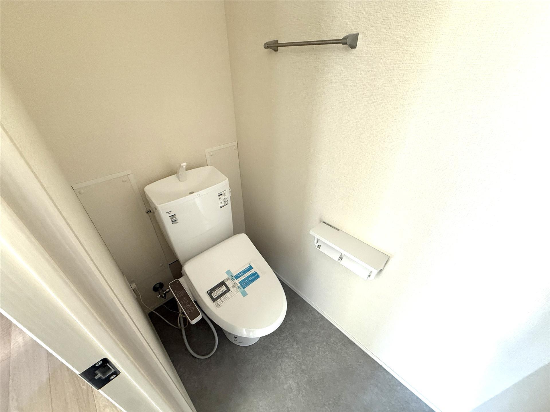 清水様B棟のトイレ写真