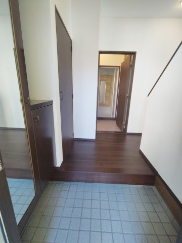 玄関　広々とした玄関です