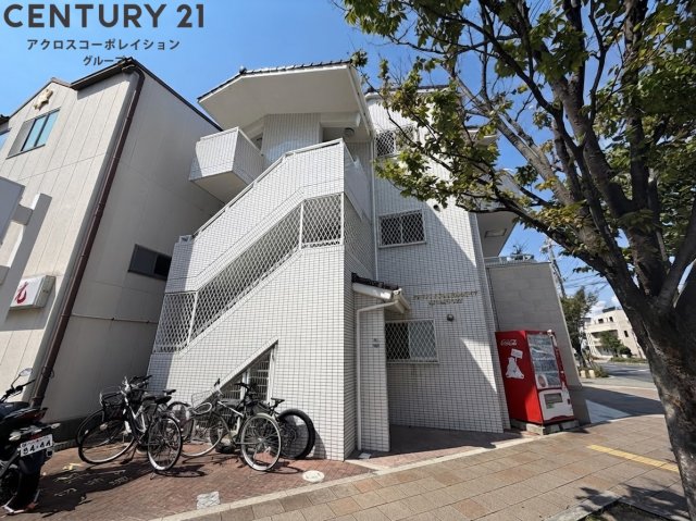 建物外観　オートロック付きセキュリティ安心！