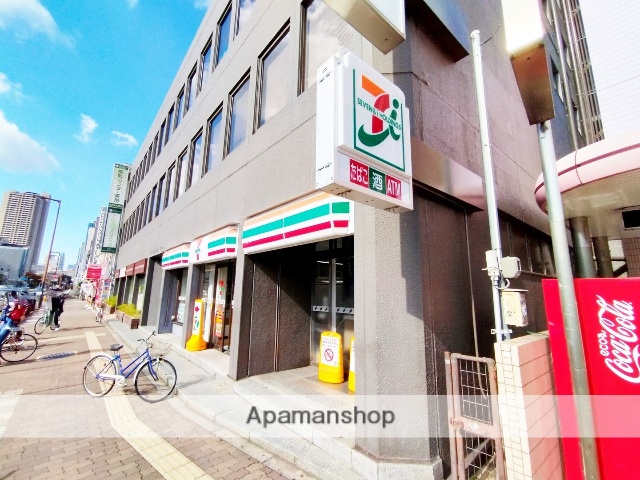 コンビニ　セブンイレブン（コンビニ）まで245m