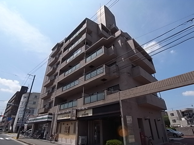 尼崎市南塚口町のマンションの建物外観