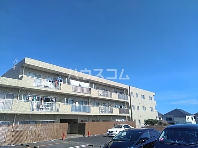 横浜市青葉区さつきが丘のマンションの建物外観