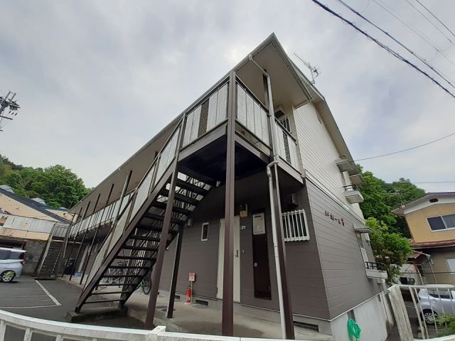 福知山市字新庄のアパートの建物外観