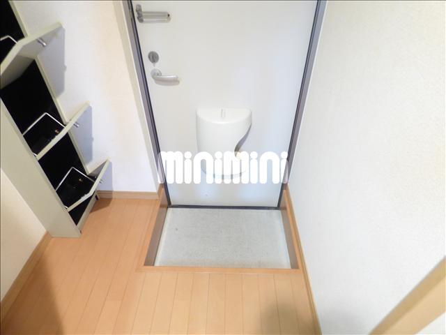 玄関　玄関ポストあります。