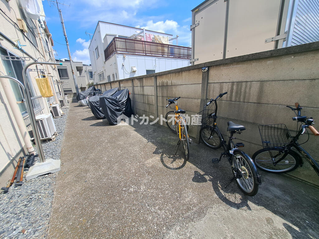その他共有部分　自転車置き場あり