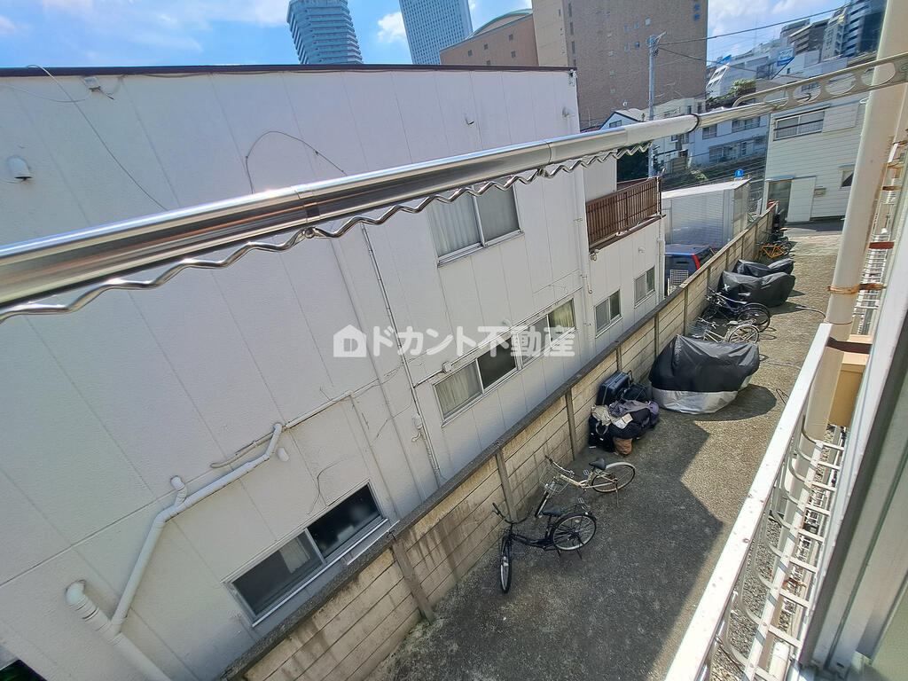 バルコニー　洗濯物も干せます