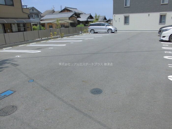 【アルタ青地ビューの駐車場】