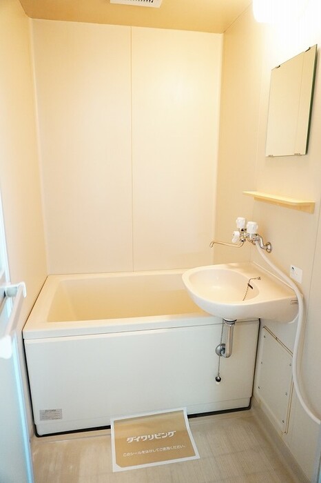 バス・シャワールーム　お風呂で日々の疲れを落としましょう