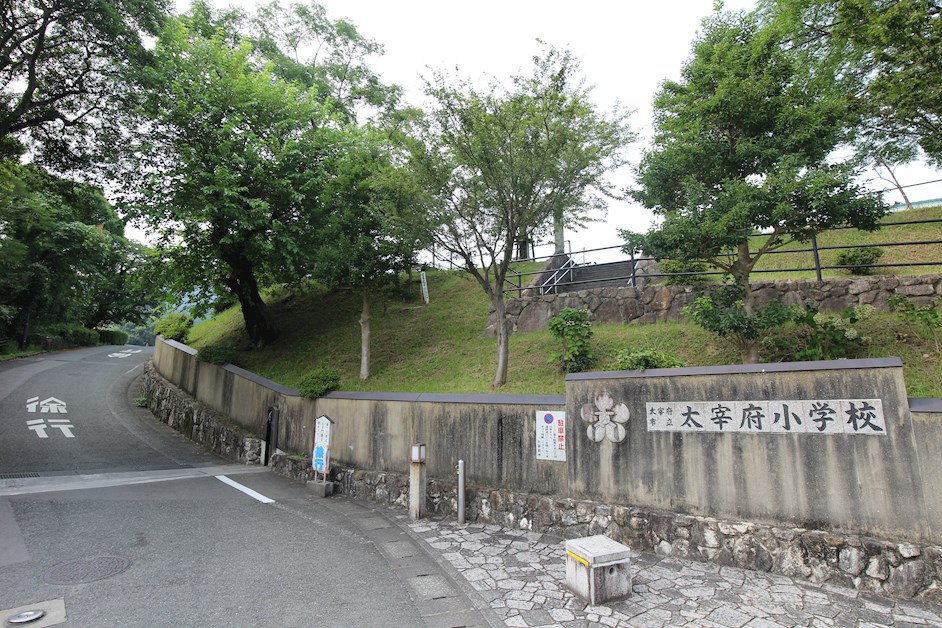 【太宰府市御笠のアパートの小学校】