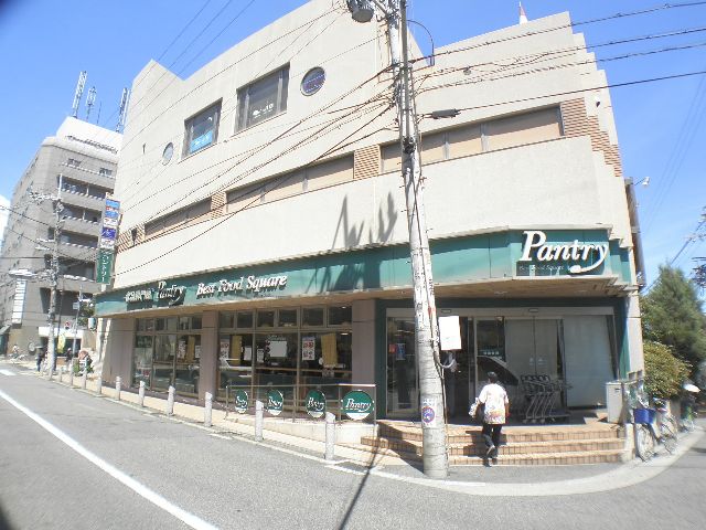 【芦屋市伊勢町のアパートのスーパー】