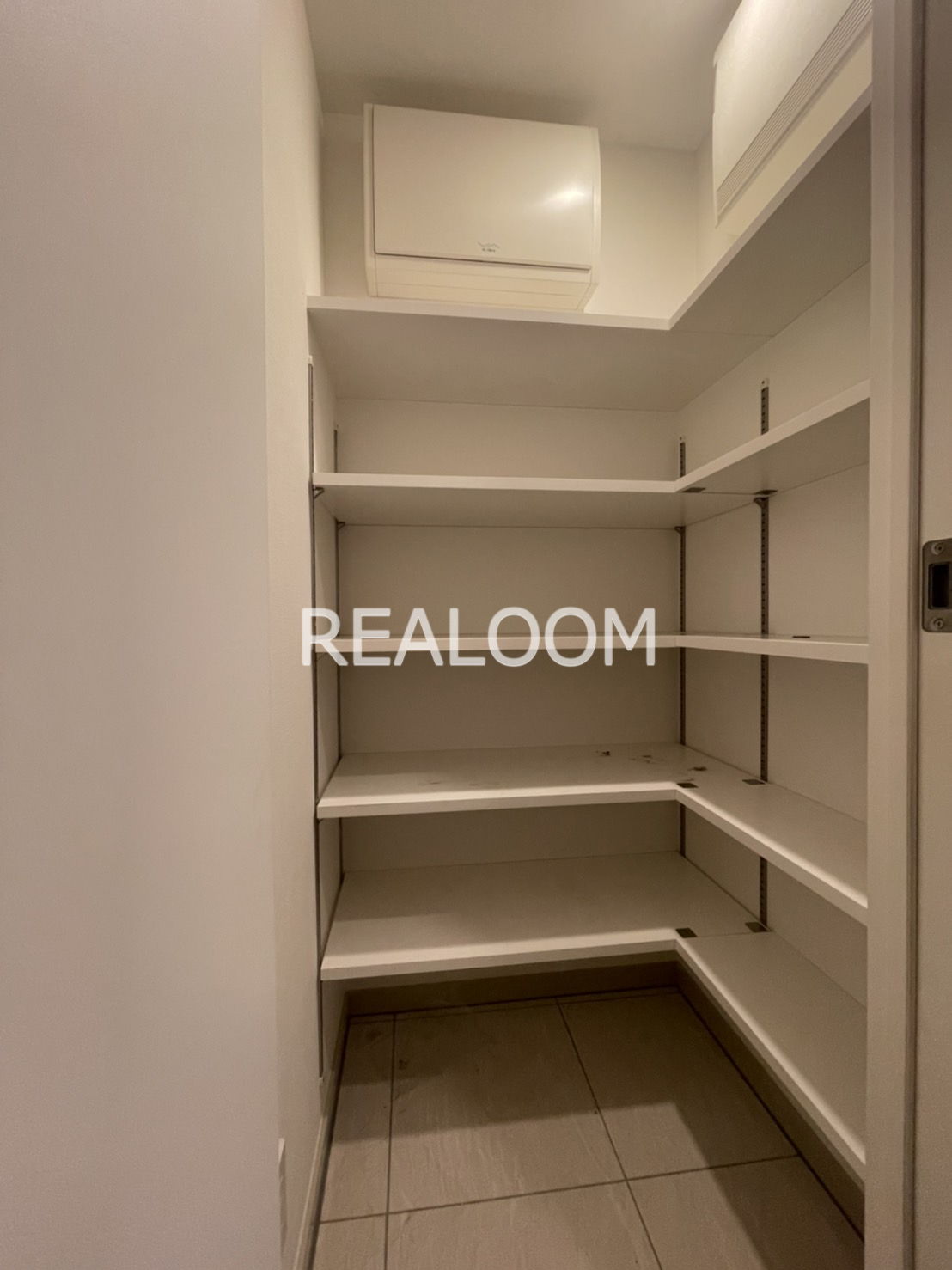 その他設備　※同タイプ別部屋参照（実際のお部屋は建具床材の色見がブラウン