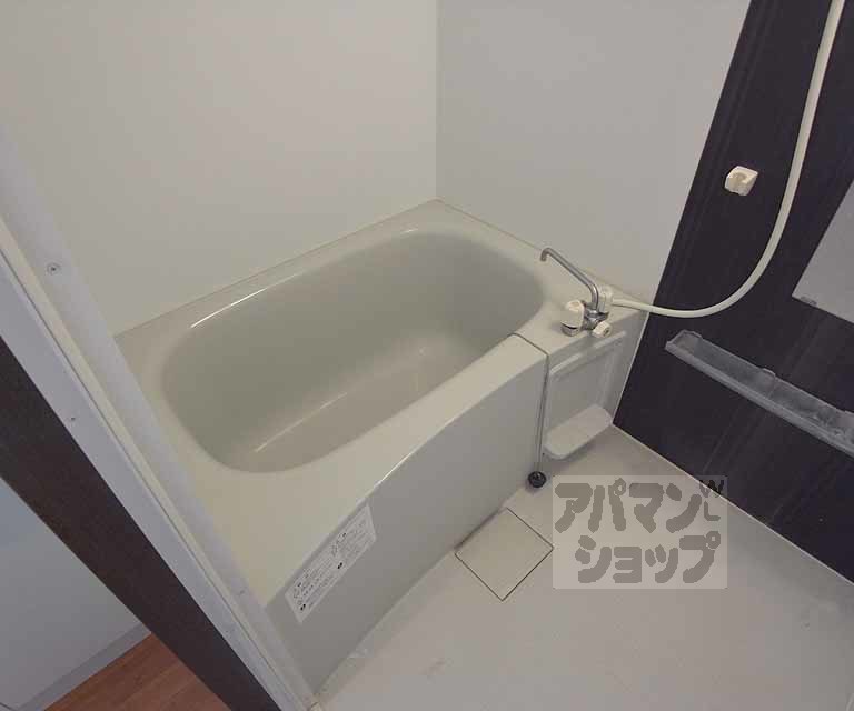 バス・シャワールーム　広いです。